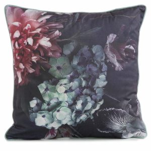 Poszewka na poduszkę VELVET/131 45×45 cm ciemne kwiaty 413524 Poszewka na poduszkę VELVET/131 45×45 cm ciemne kwiaty 413524