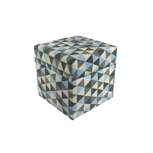 Pufa welurowa MERCURE 40×40 cm kwadratowa trójkąty otwierana niebieska 795047 Pufa welurowa MERCURE 40×40 cm kwadratowa trójkąty otwierana niebieska 795047